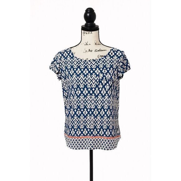 Saks Fifth Avenue Women’s Abstract Print Top Blue White Red Trim Size L - Picture 2 of 4